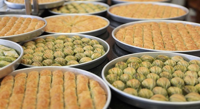Gaziantep'te baklavacıların bayram mesaisi