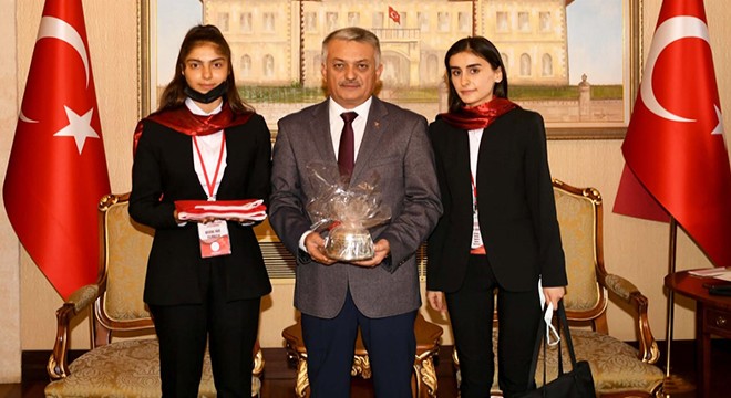 Gaziantep'ten Antalya'ya toprak ve bayrak