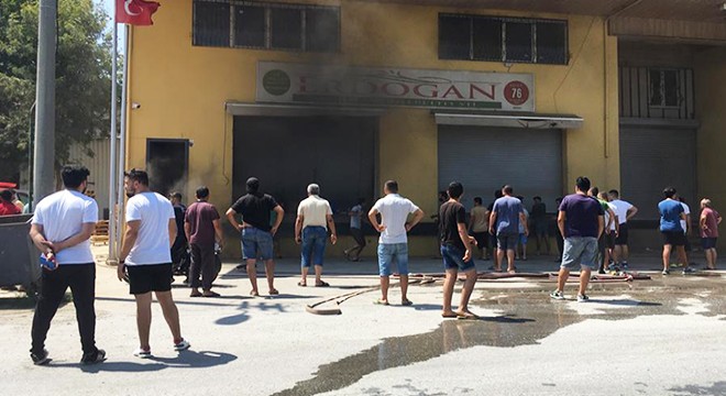 Gazipaşa'da iş yeri yangını