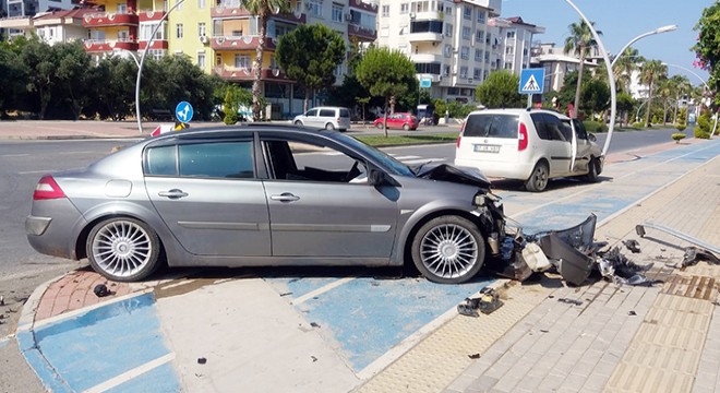 Gazipaşa'da kaza: 2 yaralı