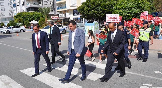 Gazipaşa'da yayalara öncelik etkinliği