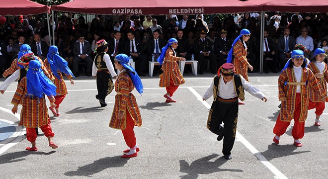 Gazipaşa da 23 Nisan töreni