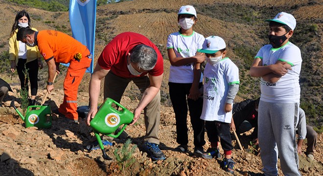 Gazipaşa da fidanlar toprakla buluştu