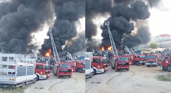 Gebze'de plastik fabrikasında yangın