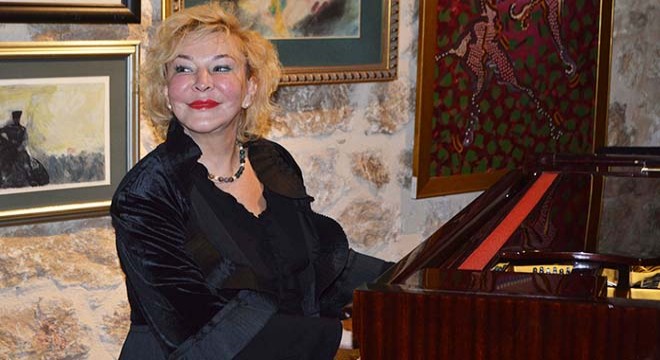 Geleceğin piyanistleri, Gülsin Onay'ı gururlandırdı