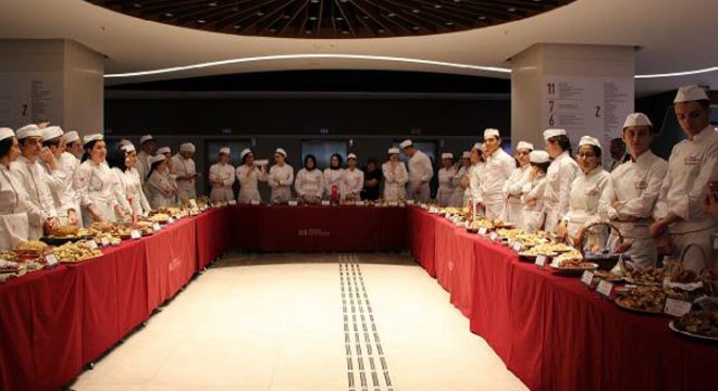 Geleceğin şefleri dünyadan 38 çeşit ekmek pişirdi