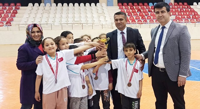 Geleneksel çocuk oyunları şenliği yapıldı