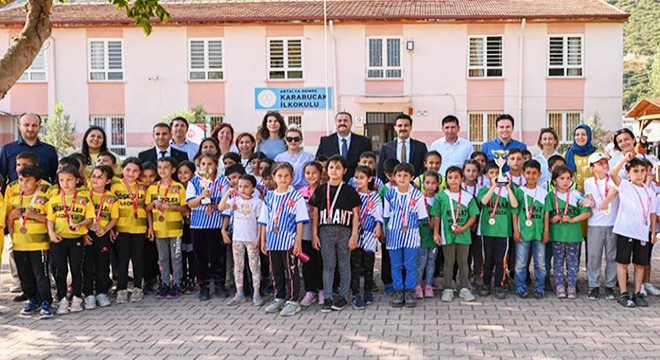 Geleneksel çocuk oyunları şenliği yapıldı