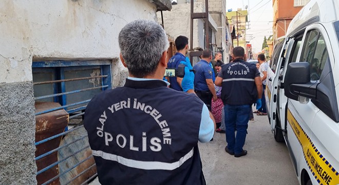 Genç kadın, başı taşla ezilerek öldürüldü
