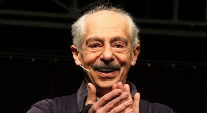 Genco Erkal, tiyatroseverlerle buluştu