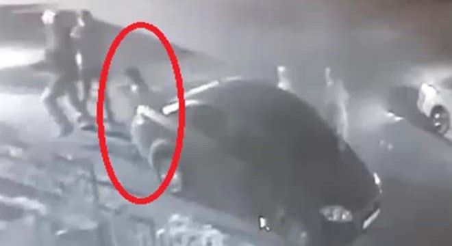 Geriye hareket eden kamyonet çocuğa çarptı