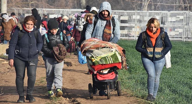 Göçmenlerin sınıra akını sürüyor