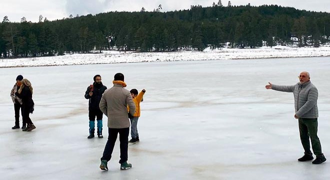 Göksu Tabiat Parkı'ndaki göl dondu
