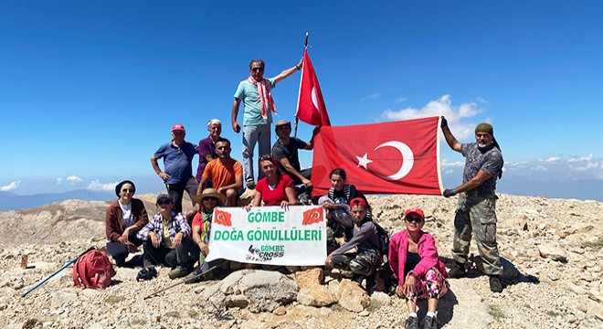 Gömbe Doğa Gönüllüleri nden zirve yürüyüşü