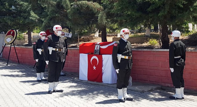 Görev başında vefat eden astsubay Çay da toprağa verildi