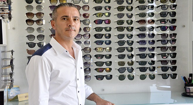 Gözlükte milyonlarca liralık kaçak isyanı