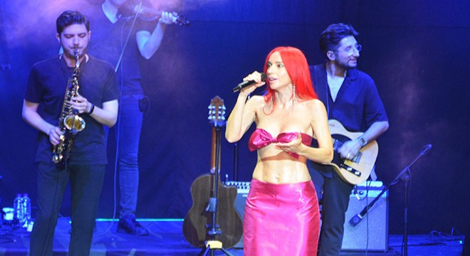 Gülşen, Bodrum'da sevenleriyle buluştu
