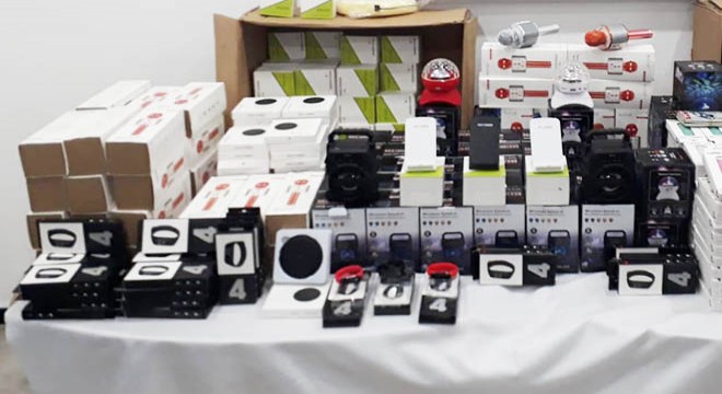 Gümrük kaçağı 430 elektronik cihaz ele geçirildi