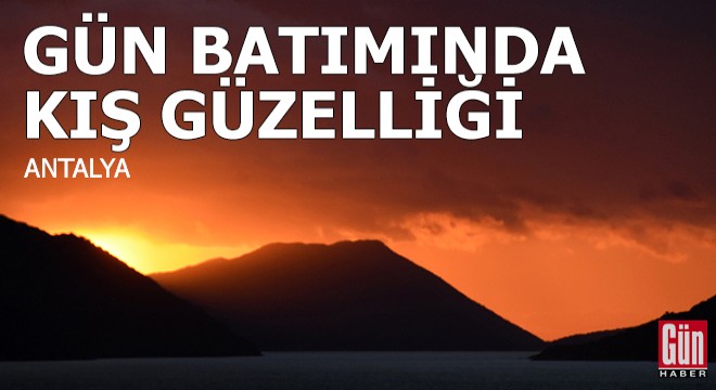 Gün batımında kış güzelliği