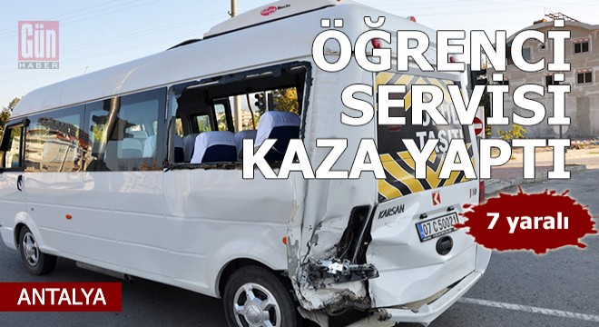 Hafif ticari araçla öğrenci servisi çarpıştı: 7 yaralı