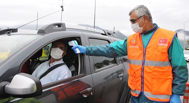 Antalya’ya giriş- çıkışlarda trafik sakin