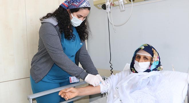 Hakkari'de ilk kez 'uyanık beyin ameliyatı' yapıldı