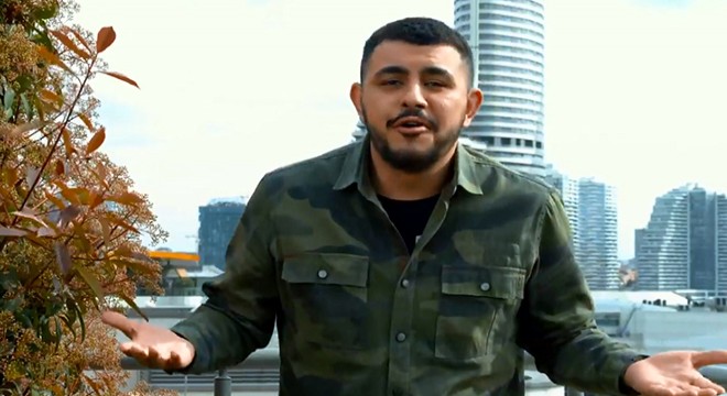 Halil Kalay’dan ‘Evde kal’ şarkısı