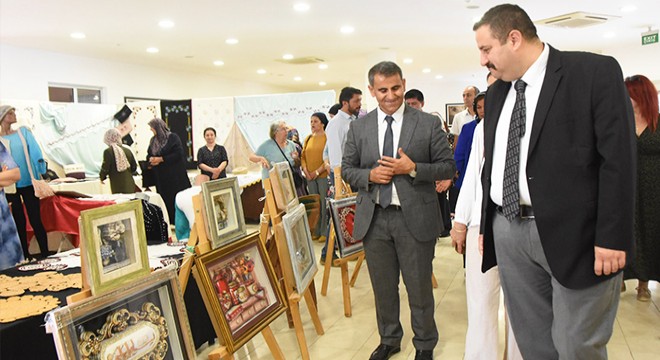 Halk Eğitim Merkezi'nin yıl sonu sergisi açıldı