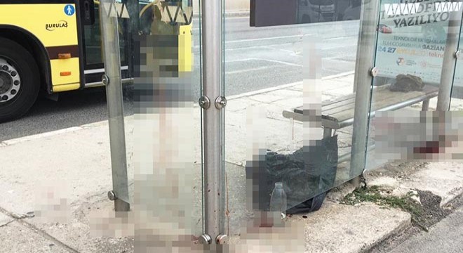 Halk otobüsü şoförü, yolcuyu bıçakladı