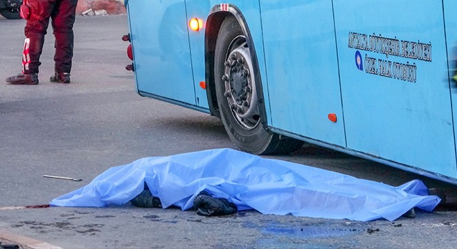 Halk otobüsünün çarptığı Eren'in cenazesi morgdan alındı