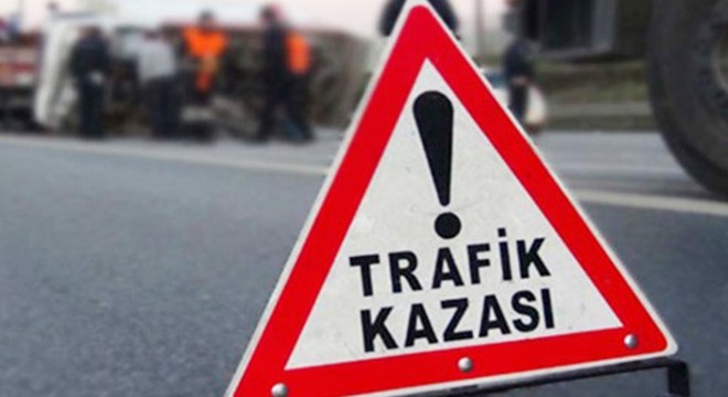 Halk otobüsünün çarptığı motosikletteki kadın öldü