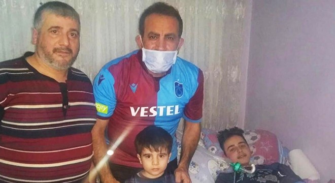 Haluk Levent'ten kas hastası Gökdeniz'e ziyaret