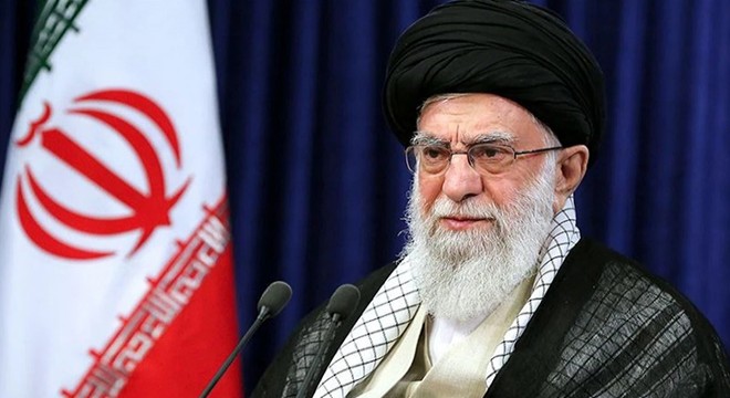Hamaney: Düşman onlardan korktuğunuzu hissederse sizi bırakmaz