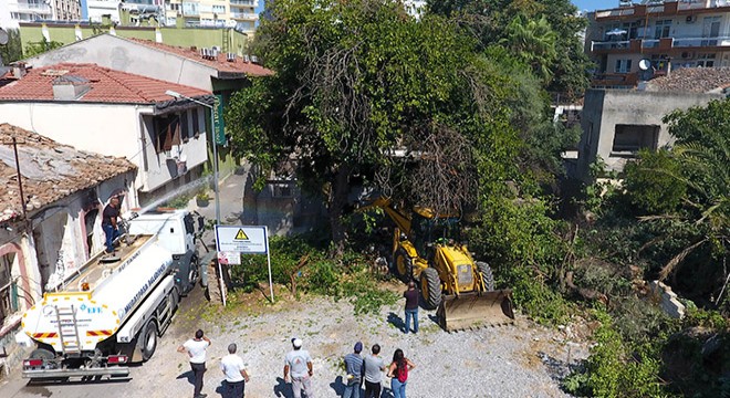 Haşim İşcan'da yıkım