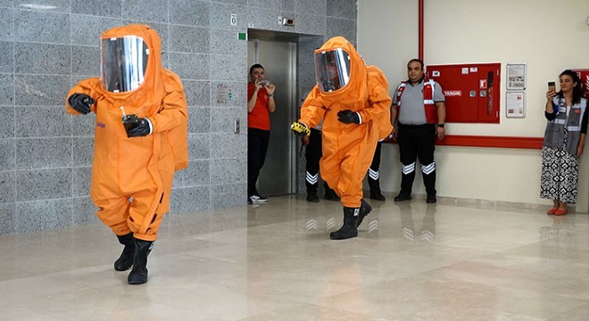 Hastanede gerçeğini aratmayan tatbikat