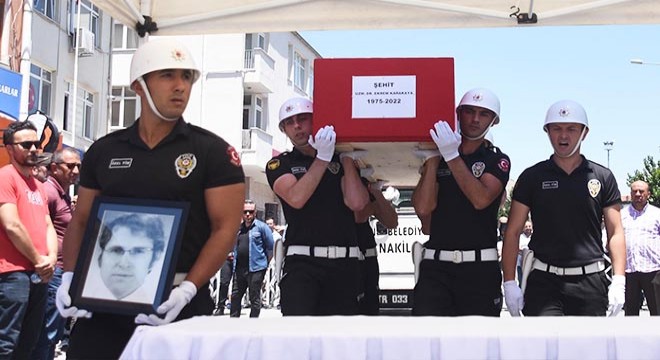 Hastanede öldürülen doktor son yolculuğuna uğurlandı