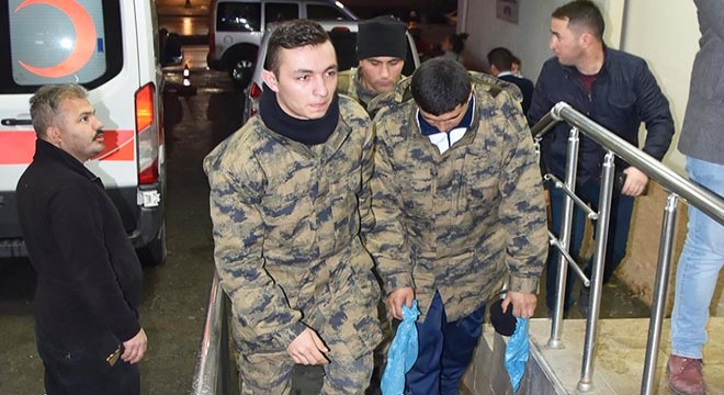 Hastaneye kaldırılan askerler taburcu edildi