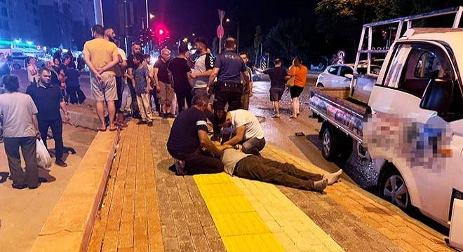 Hatalı 'U' dönüşü kazası: 2 yaralı