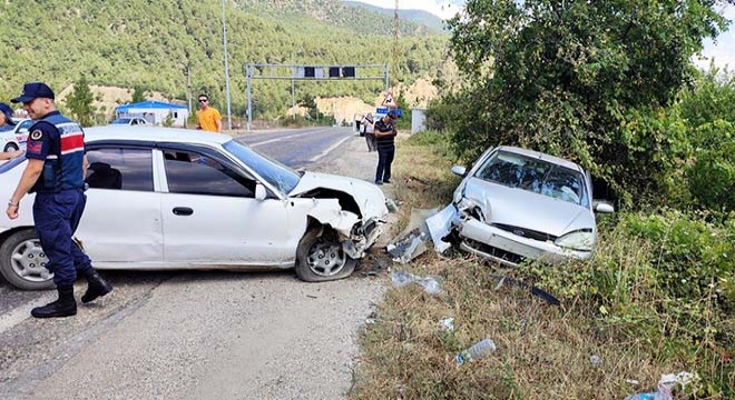 Hatalı sollama kazası: 5 yaralı