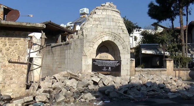 Hatay- Antakya'da tarihi yapıları inceliyorlar