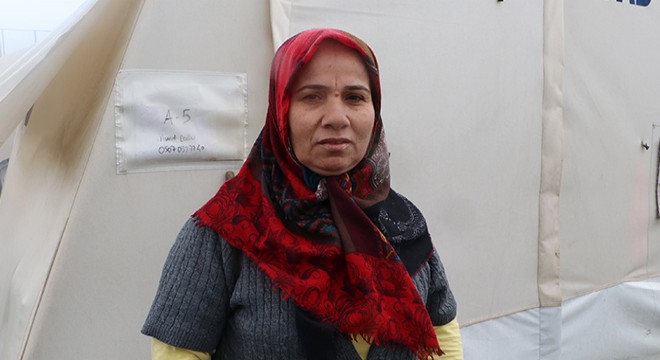 Hataylı depremzede: Burada doğduk, burada ölmek isteriz