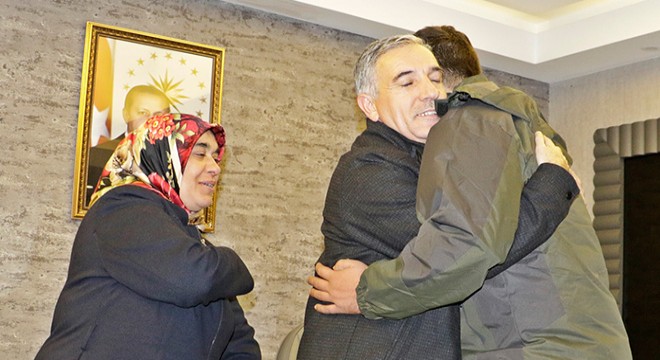 Hatice Ceylan, PKK'dan kurtarılan oğluna kavuştu