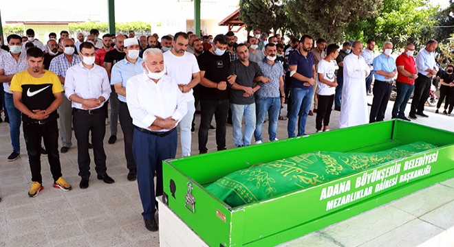 Havuzda boğulan 10 yaşındaki Deniz, gözyaşlarıyla toprağa verildi