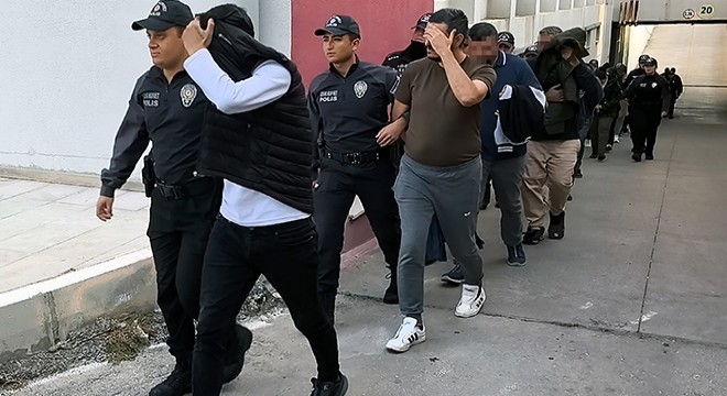 Hayali  inşaat demiri  satışıyla 19 milyon lira dolandırdılar