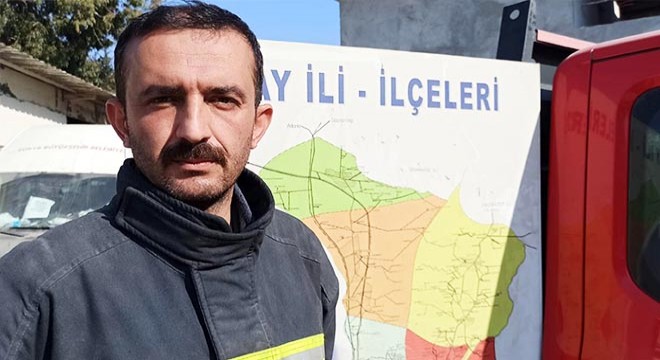 Hayat kurtaran itfaiyeciler: Enkaz altındakiler ilk su istiyor