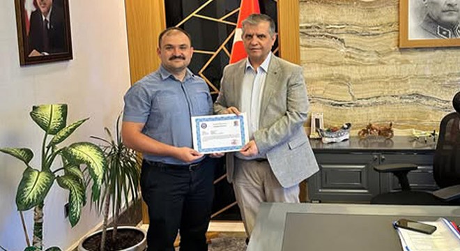 Hayat kurtaran veterinere başarı belgesi