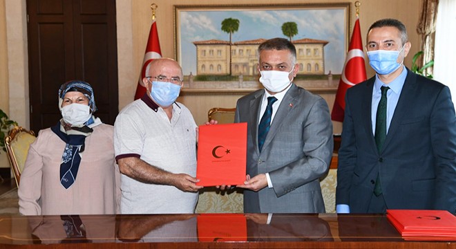 Hayırsever aile, arsasını Milli Eğitim'e bağışladı