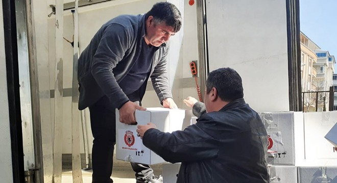 Hayırseverlerden muhtaç ailelere gıda kolisi