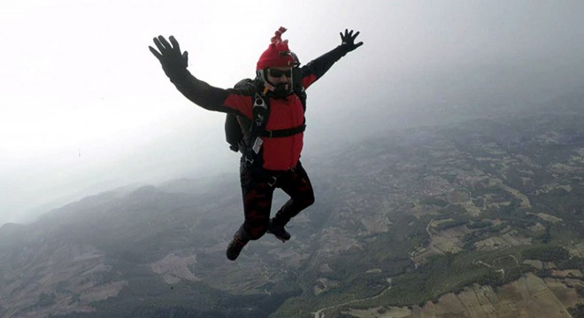 Hayko Cepkin, Pamukkale de balondan paraşütle atladı