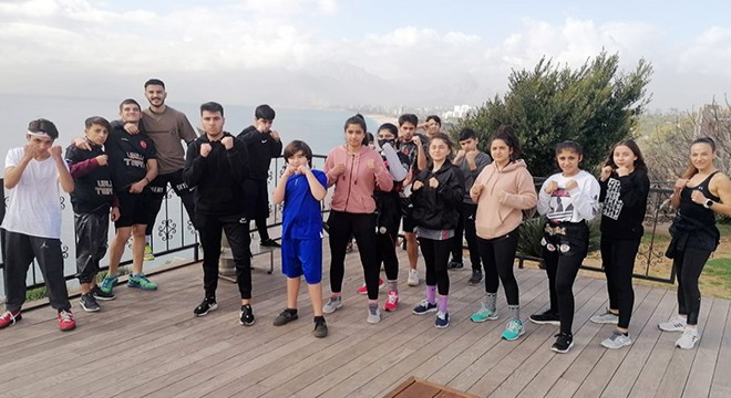 Hedeflerini pandemi ertelese de hayallerinden vazgeçmediler